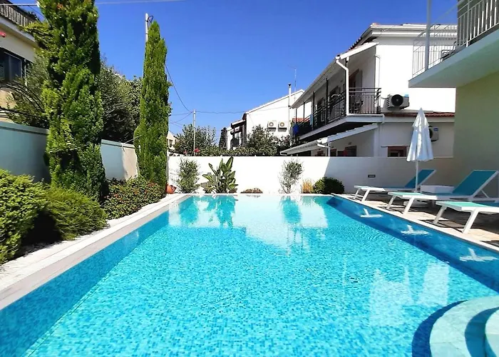 The Central Residence - Kassiopi Corfu Villas
